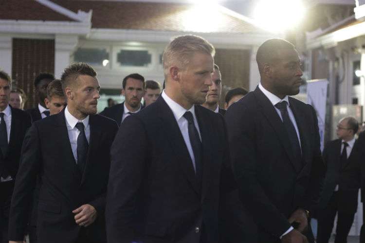 Jugadores del Leicester durante los actos del funeral en Tailandia. Foto: AP