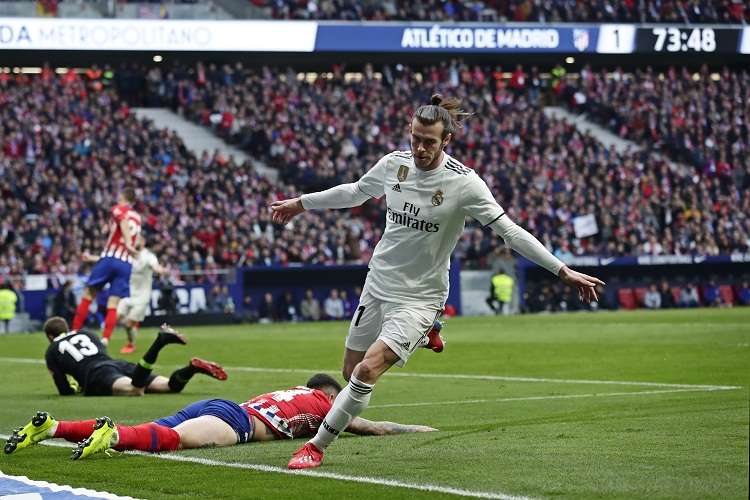  Gareth Bale festeja su anotación en el Metropolitano stadium. Foto: AP