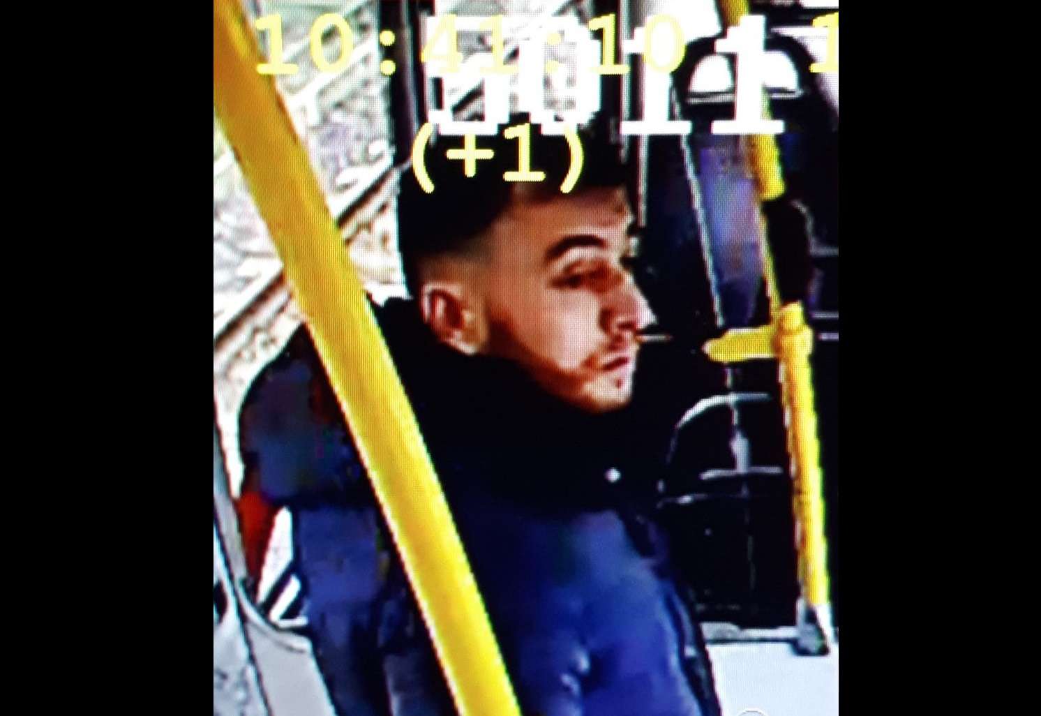 Gökmen Tanis, un hombre de 37 años nacido en Turquía, como principal sospechoso del tiroteo este lunes en un tranvía en la ciudad de Utrecht. Foto: @PolitieUtrecht  