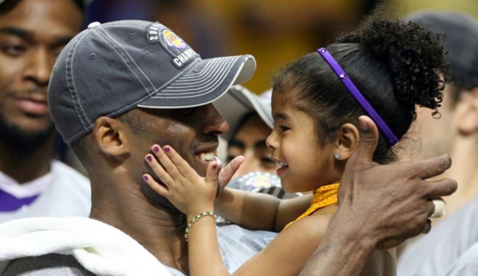 Kobe Bryant y su hija Gianna/ AP