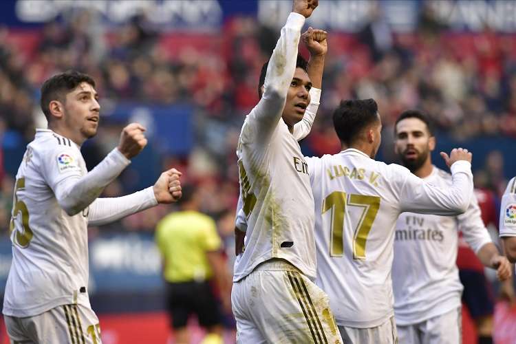 Jugadores celebran su victoria ante el  Osasuna. Foto: AP