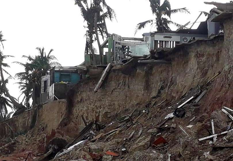 Bares y restaurantes destruidos tras el paso del huracán Iota hoy, jueves en Puerto Cabezas en Nicaragua. EFE