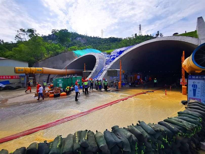 Vista general del túnel inundado en la ciudad de Zhuhai en la provincia de Guangdong, en el sur de China. EFE