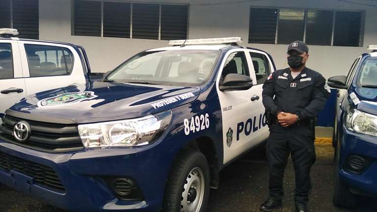 Entregan 15 vehículos para la Policía Nacional para contrarrestar la delincuencia. 