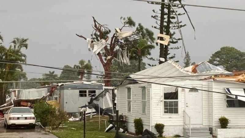 Estos tornados forman parte de severa tormenta invernal que está dejando fuertes nevadas y vientos en buena parte del sureste de EE.UU. Foto: Cortesía