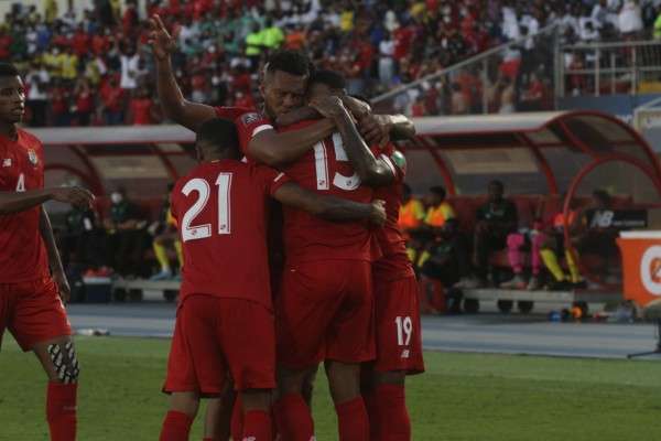 Jugadores del equipo de Panamá celebra uno de los goles anotados ante Jamaica. Foto: Víctor Arosemena