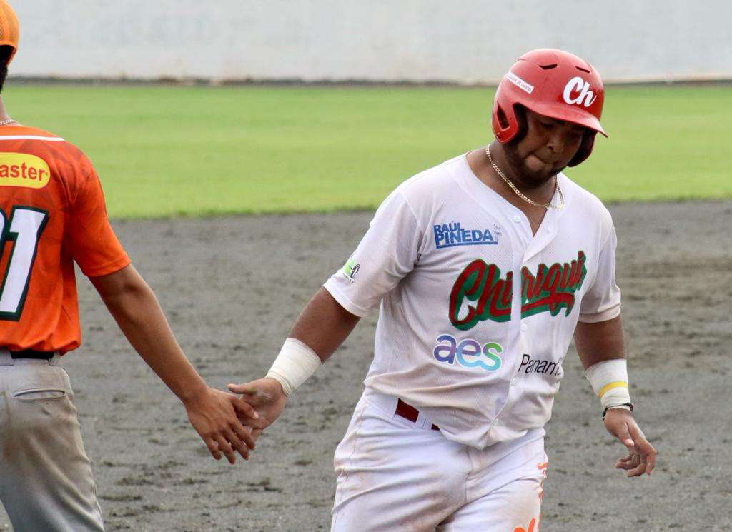 Erasmo Caballero ha contrubuido a la ofensiva de Chiriquí en el Campeonato Nacional de Béisbol Mayor. Foto: Fedebeis