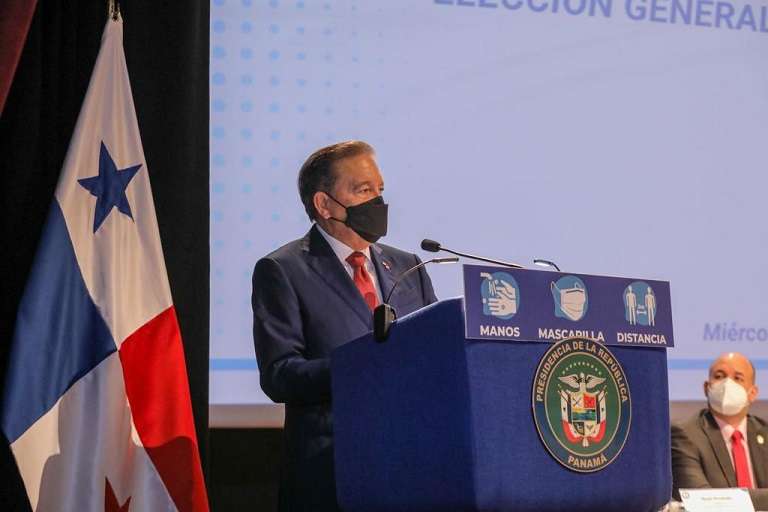 En la imagen el presidente Laurentino Cortizo.