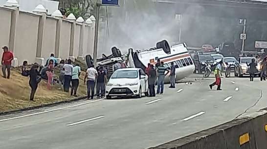 Escena del accidente del bus en Corredor Sur.