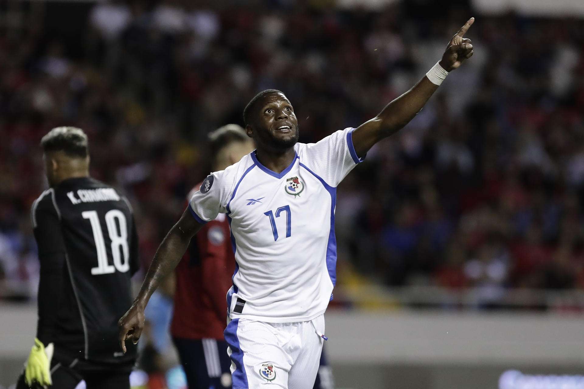 José Fajardo de Panamá celebra un gol ante Costa Rica. /Foto: EFE
