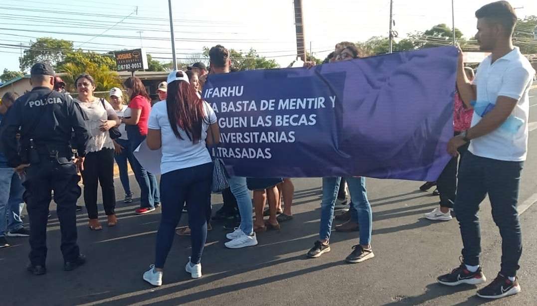 Protesta de los universitarios en Chitré, Herrera.  (Foto: Thays Domínguez)