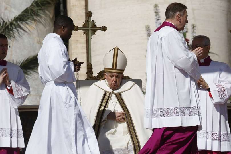 El papa Francisco durante la celebración del Domingo de Resurrección en el Vaticano. EFE