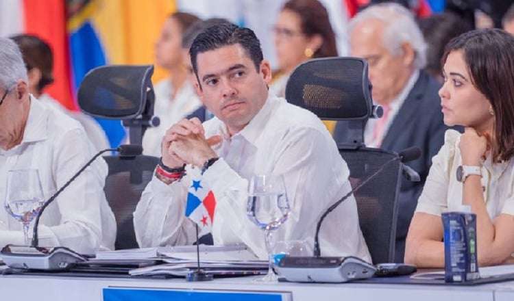 El diputado Juan Diego Vásquez aseguró que se está jugando con el dinero del pueblo