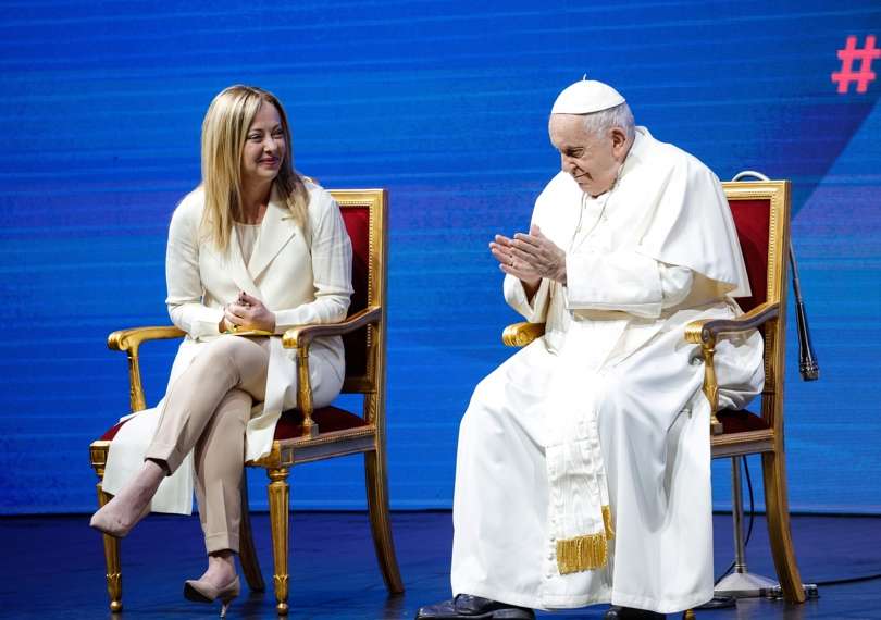 El papa Francisco y la primera ministra italiana, Giorgia Meloni. EFE
