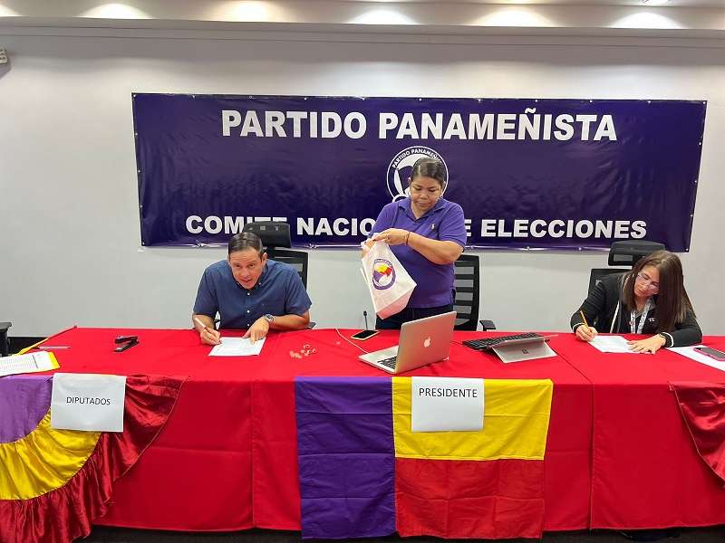 Panameñistas dan a conocer las posiciones en las boletas para las internas del partido.
