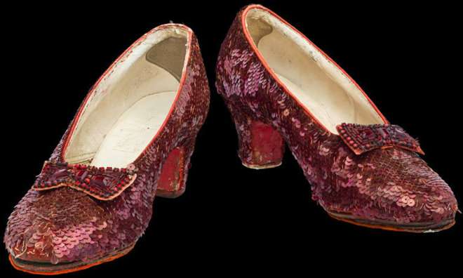 El camino hacia las zapatillas perdidas comenzó cuando un hombre le dijo a la aseguradora de los zapatos en 2017 que podía ayudar a recuperarlos. Imagen: Smithsonian National Museum of American History