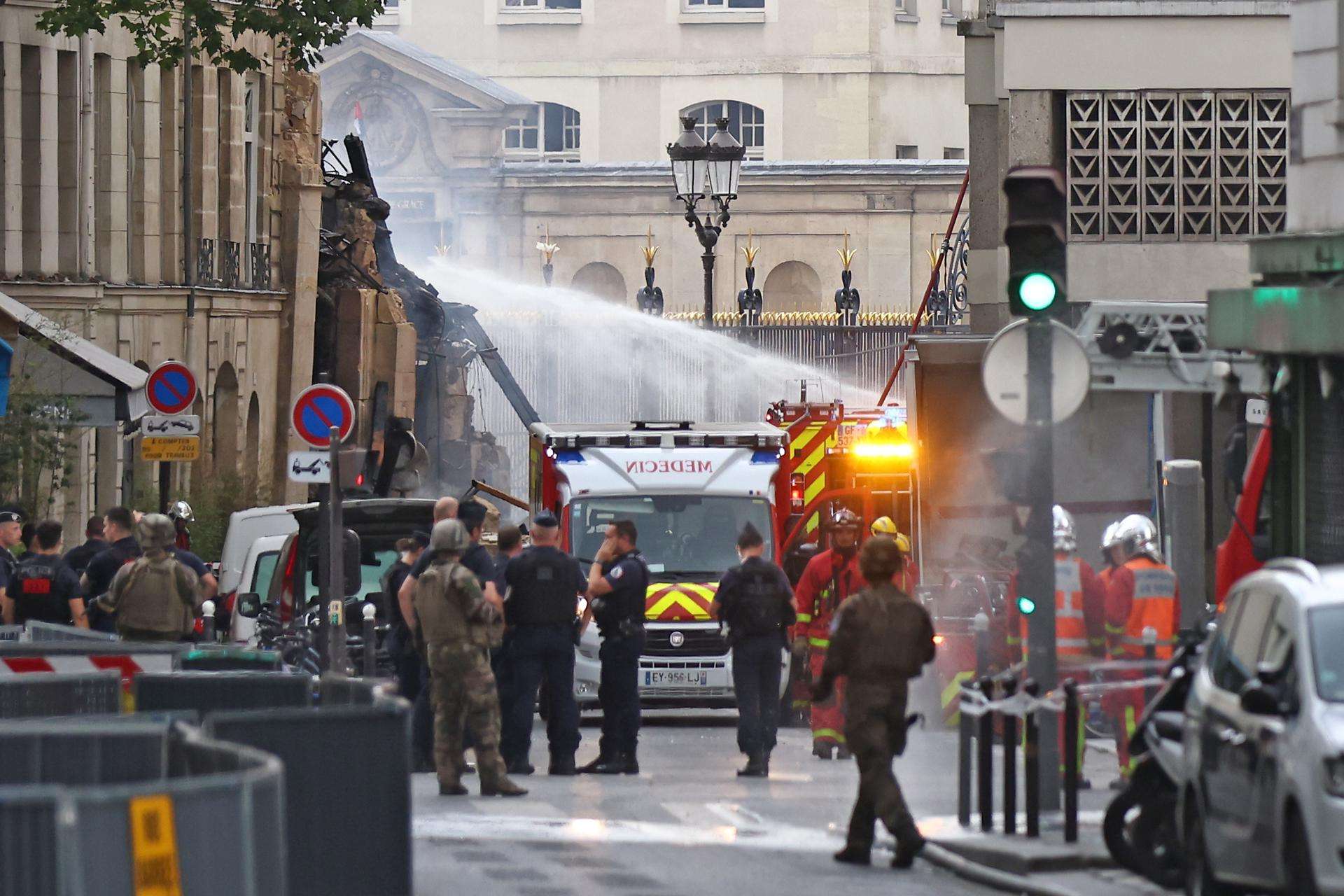 Explosion en Paris.jpg