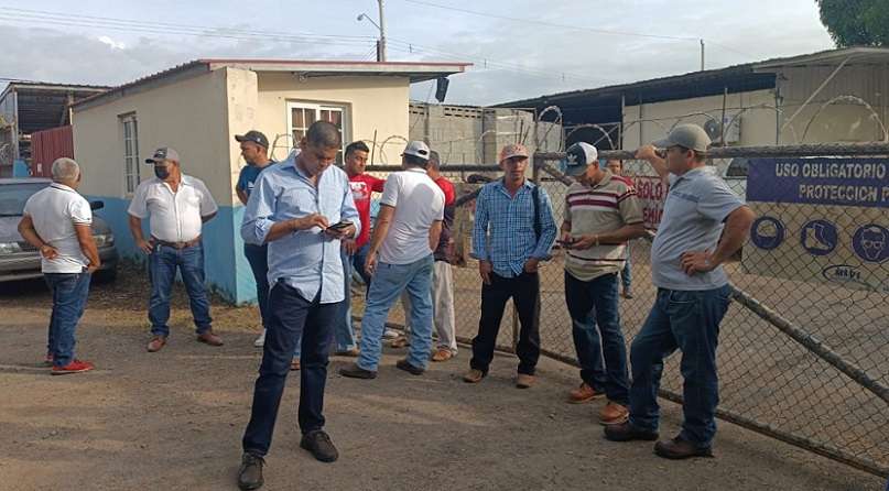 Alrededor de 450 personas que laboraron en el Moviot de Herrera se encuentran a la espera que se les paguen primas de antigüedad, vacaciones y otros.