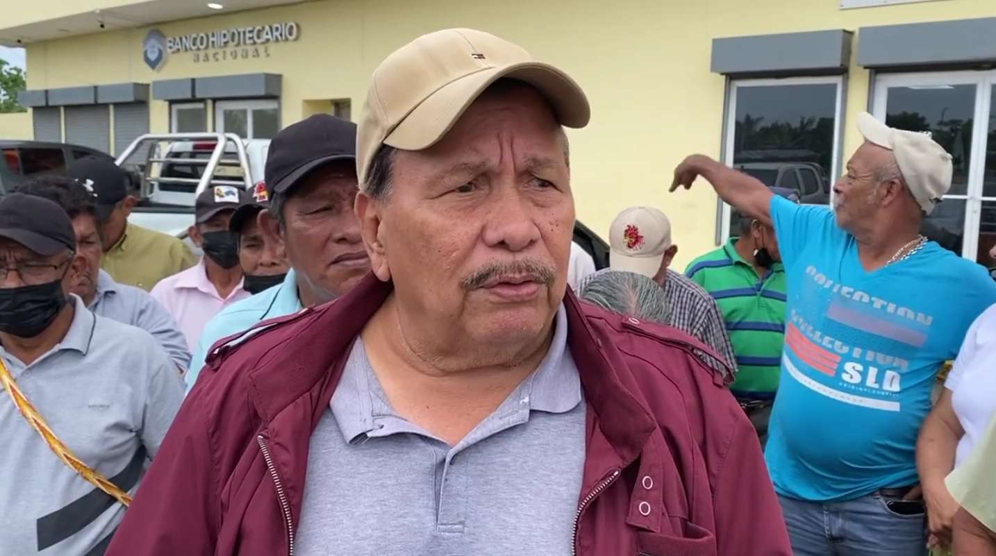 Este martes, los jubilados protestaron en la sede del Miviot de Changuinola.