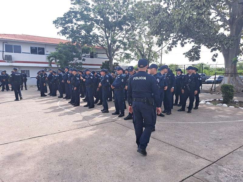  Más de 600 unidades de la Policía Nacional, refuerzan desde hoy la seguridad y vigilancia en la provincia de Veraguas.