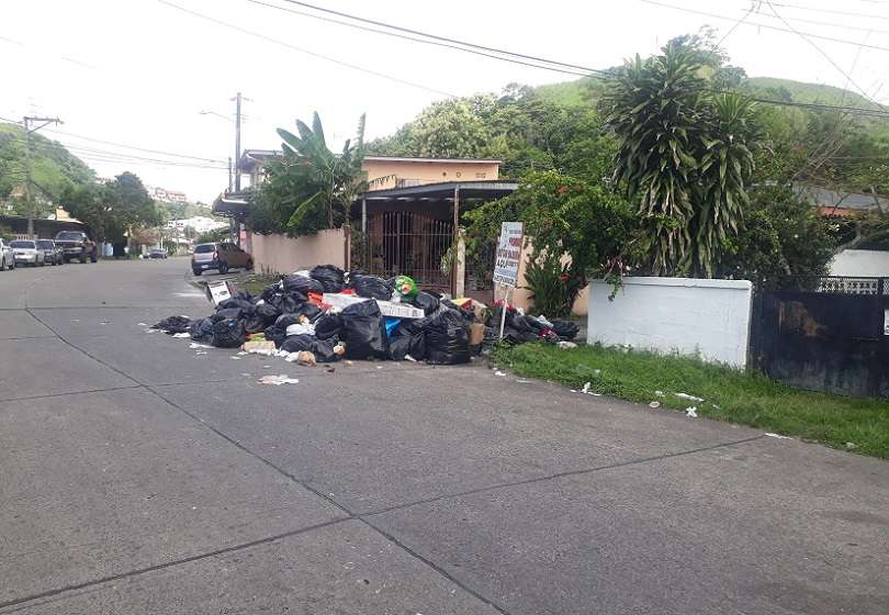En el distrito de San Miguelito, los pataconcitos de basura pululan en cualquier parte.
