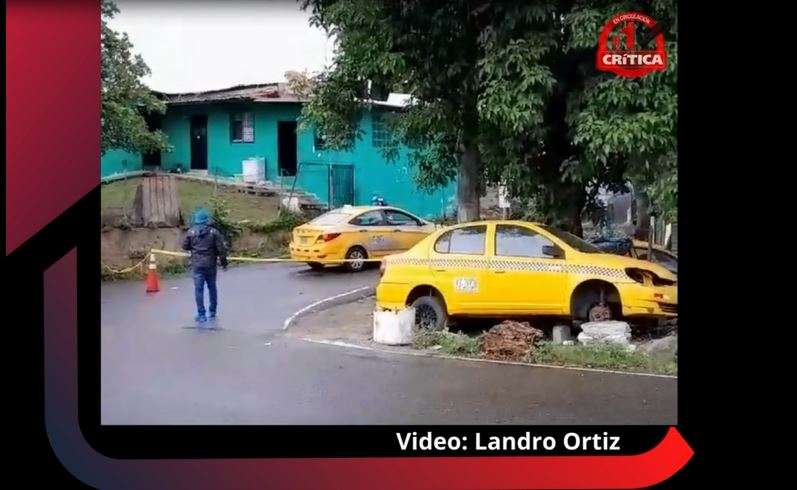 Taxista muere dentro del auto. Video/ Foto: Landro Ortiz 