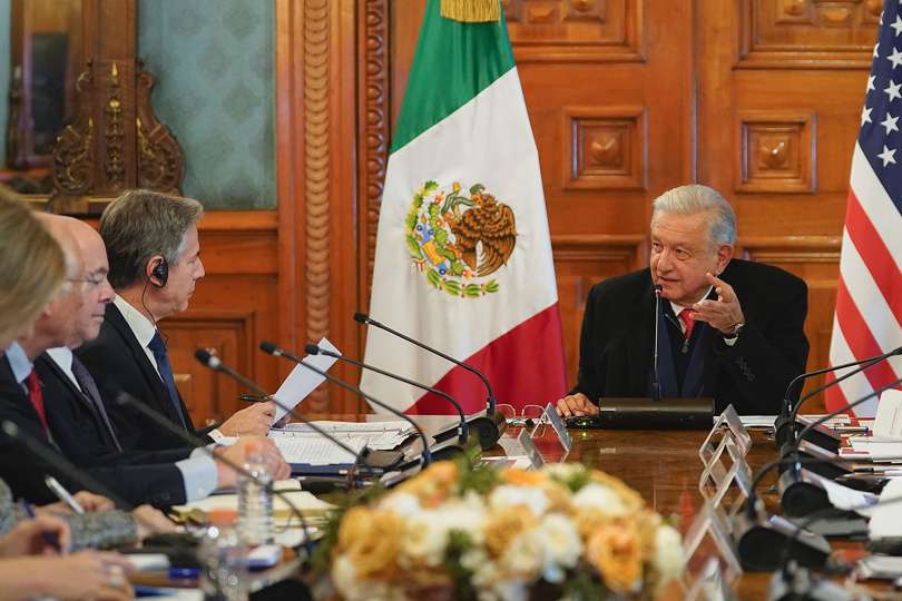 Mandatario mexicano, Andrés Manuel López Obrador (c), acompañado del secretario de Estado de Estados Unidos de América, Antony Blinken. EFE