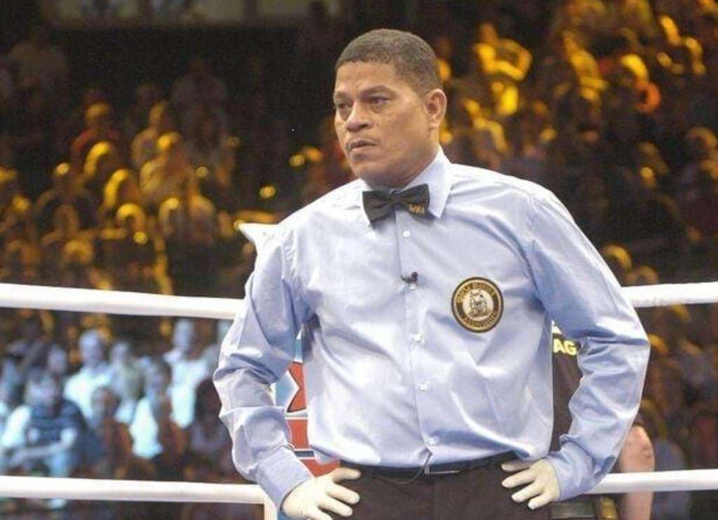 Guillermo Pérez Pineda, oficial panameño que tendrá otra pelea de título mundial como árbitro.