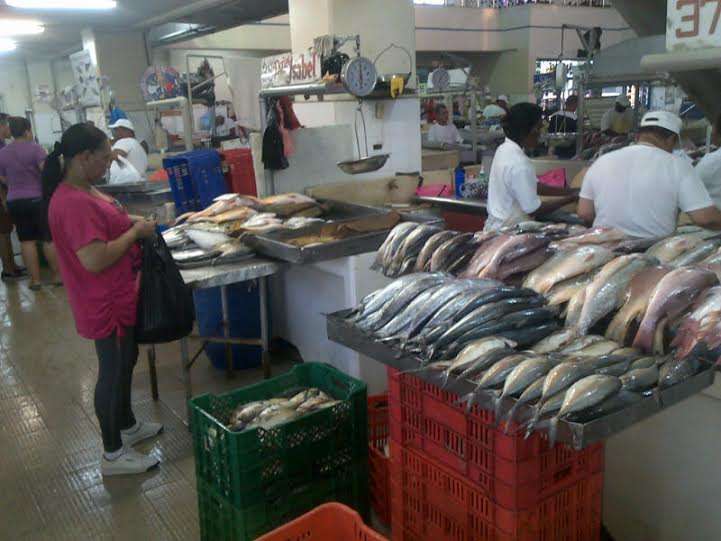Mercado de Mariscos mantienen sus puertas abiertas hasta la 5 de la tarde.