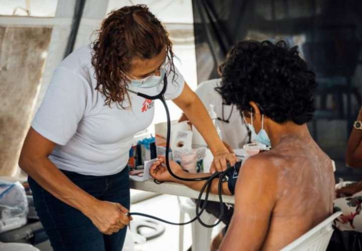 Médicos sin Fronteras brindaba atención médica a nacionales y migrantes.