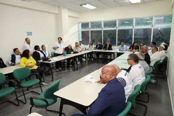 Miembros de Justicia y Paz comparten experiencias con Observadores de la OEA.