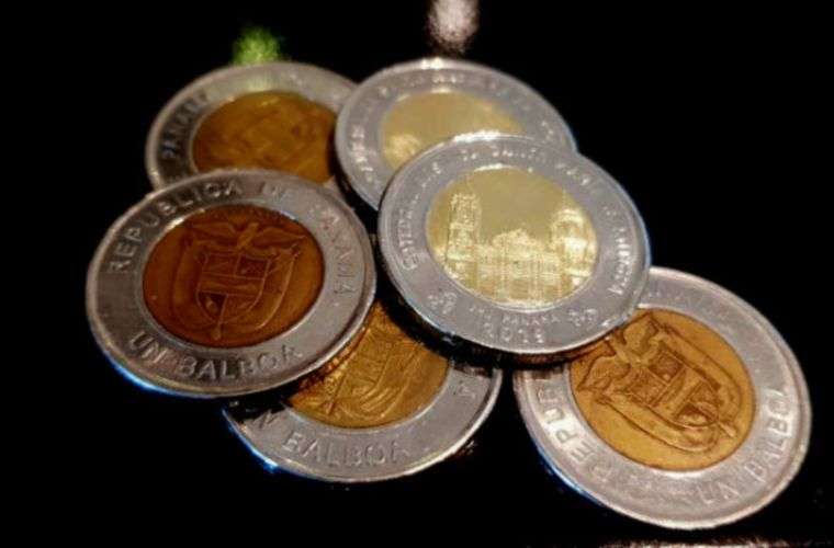 Monedas de un balboa, conocidas popularmente como &quot;Martinelli&quot;.