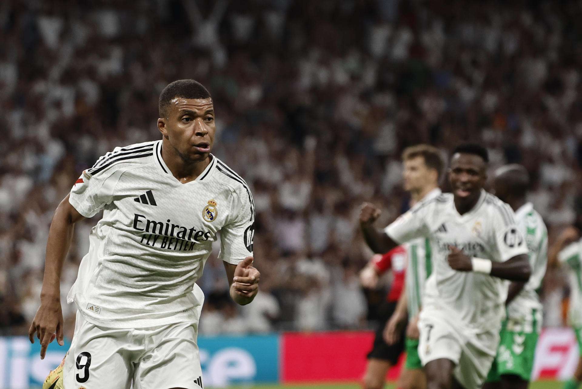 Kylian Mbappé festeja su anotación. /Foto: EFE