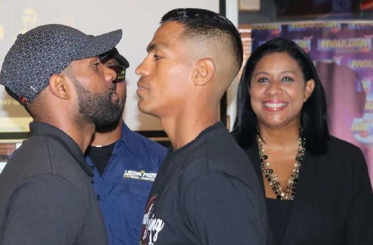 Jezreel Corrales (izq.) y Ricardo Núñez junto a la promotora Rouss Laguna. Foto: Cortesía