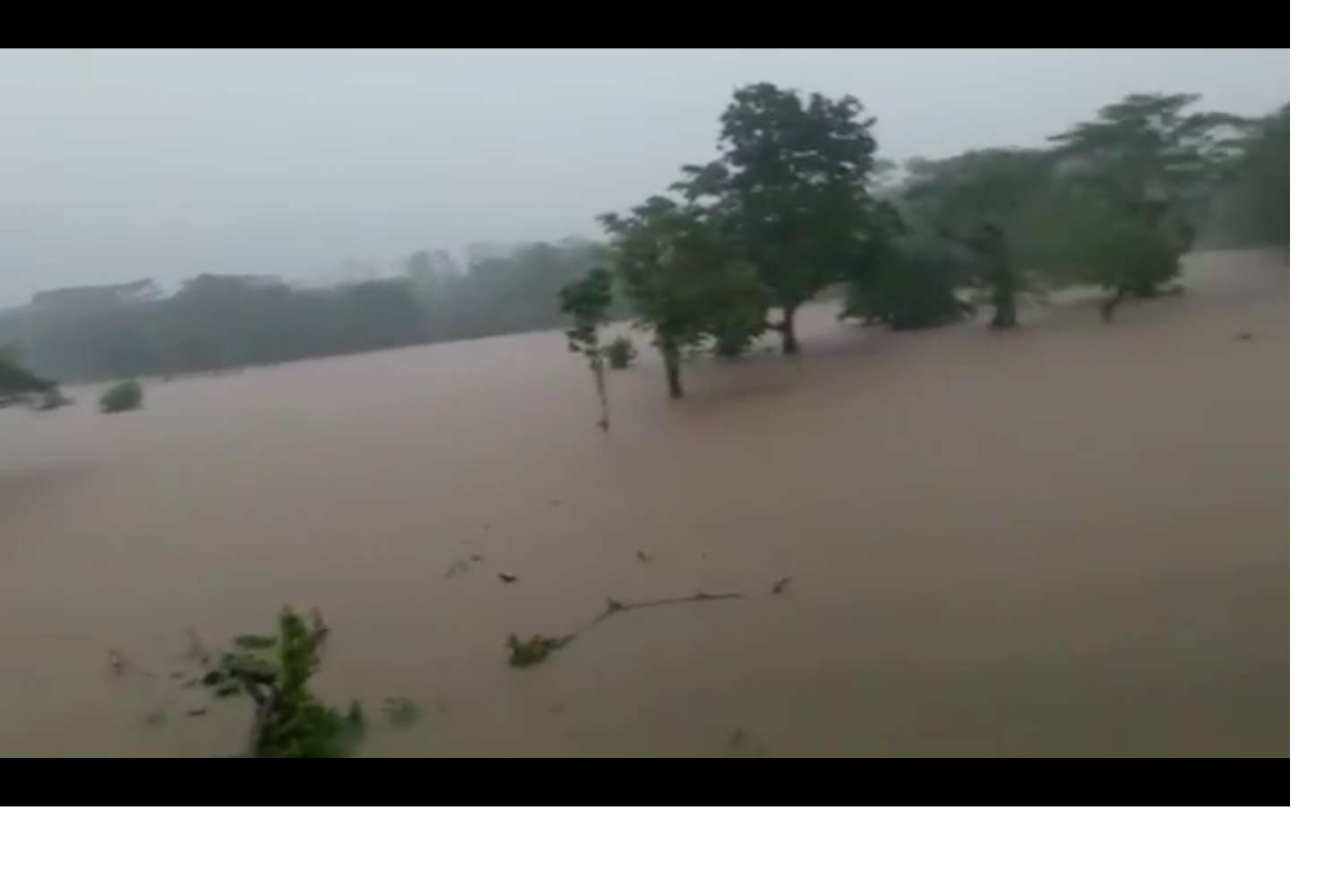 Vista general del área afectada por la inundación en Portobelo. 