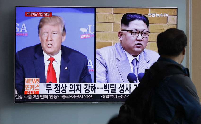 En la imagen el líder de Corea del Norte, Kim Jong Un y el presidente estadounidense Donald Trump. Foto: AP Archivo