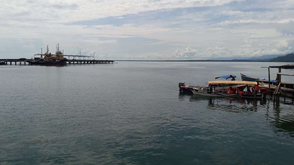 Vista general de área en donde se volcó la embarcación en Bocas del Toro. Foto: Mayra Madrid