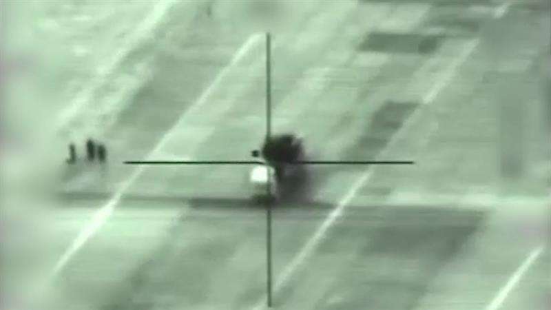 Una captura de vídeo muestra un lanzamisiles sirio en el objetivo de mira durante un bombardeo israelí en un lugar sin precisar en Siria. EFE