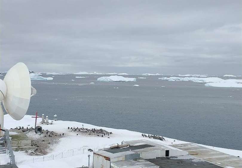 Vista del mar Glacial Antártico junto a la base militar Bernardo O&#039;Higgins Riquelme, en la Antártida. EFE
