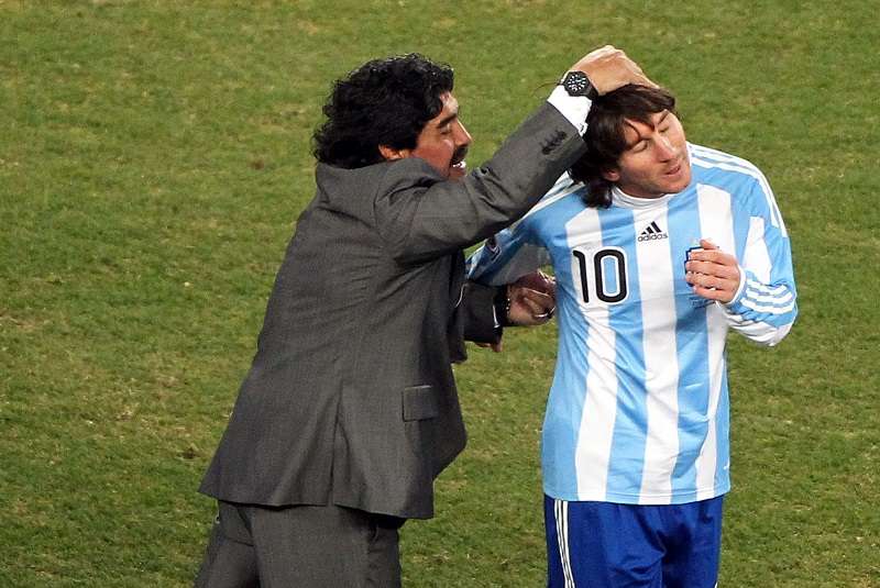 Diego Maradona y Lionel Messi