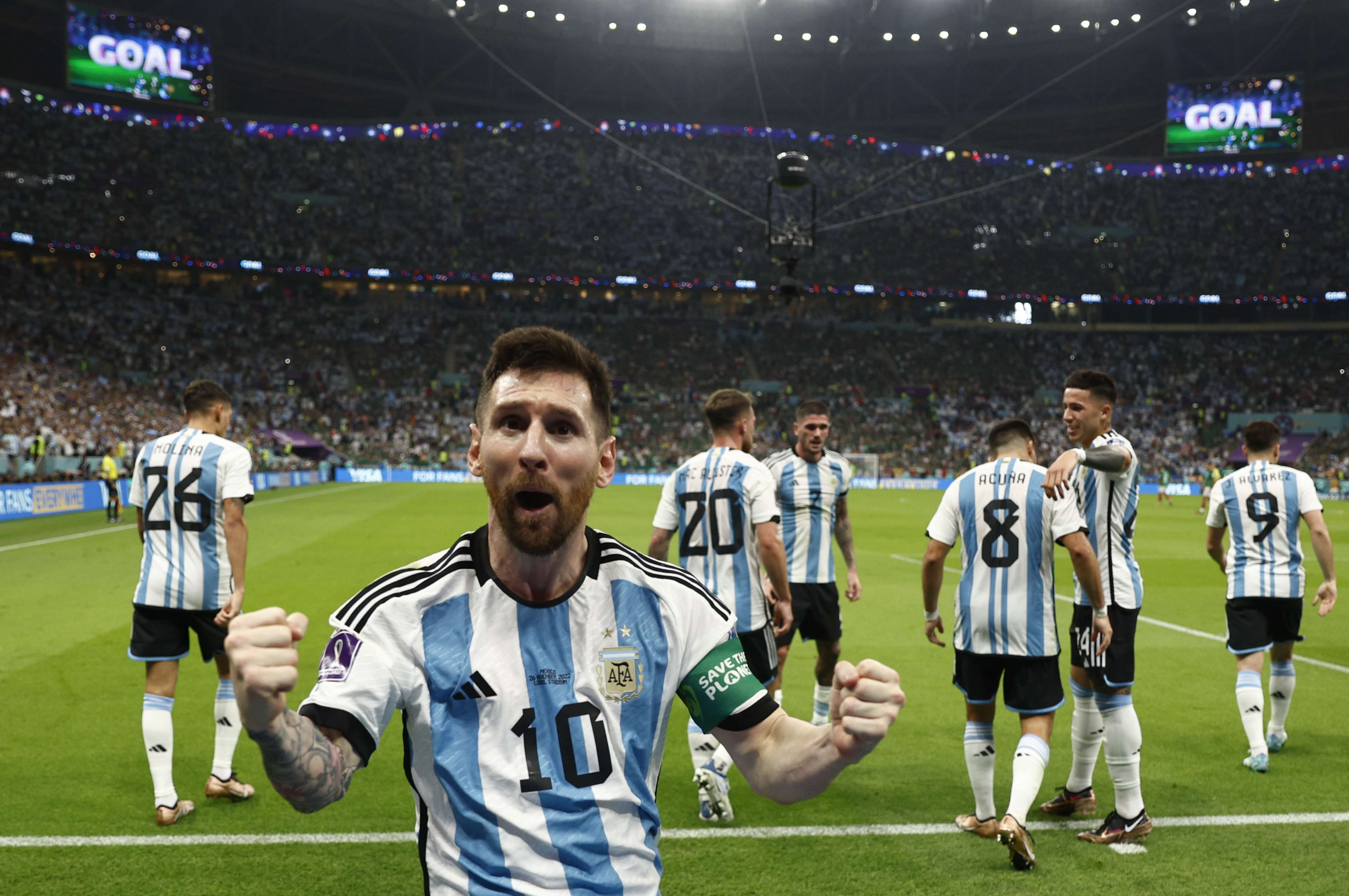 Lionel Messi festeja su gol./ EFE
