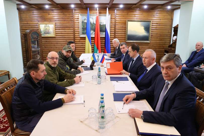El nuevo encuentro entre las dos partes se produjo en Belovezhskaya Pushcha. EFE