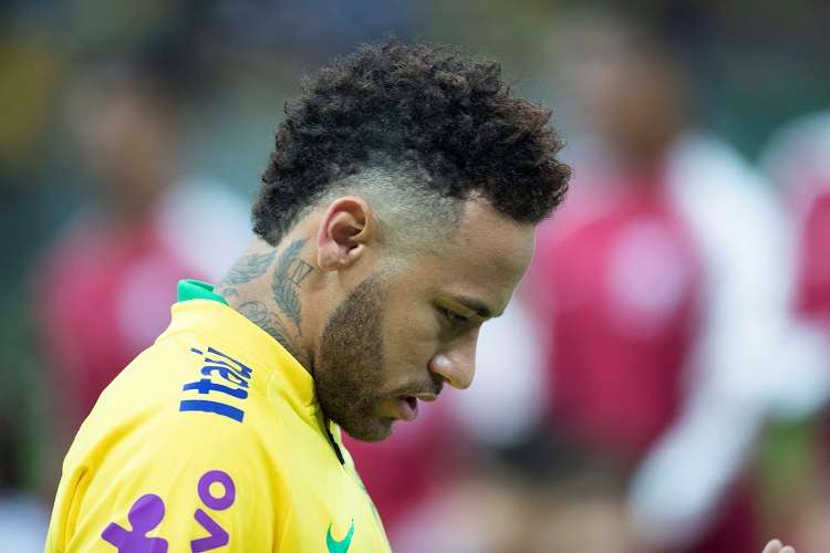 Neymar sufrió una torcedura en el tobillo derecho durante el partido del miércoles contra Catar. Foto: EFE