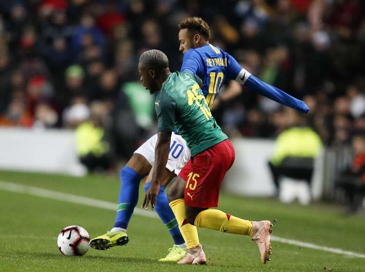 La lesión le llega a Neymar a una semana de que el PSG dispute el vital partido de Liga de Campeones. Foto: AP