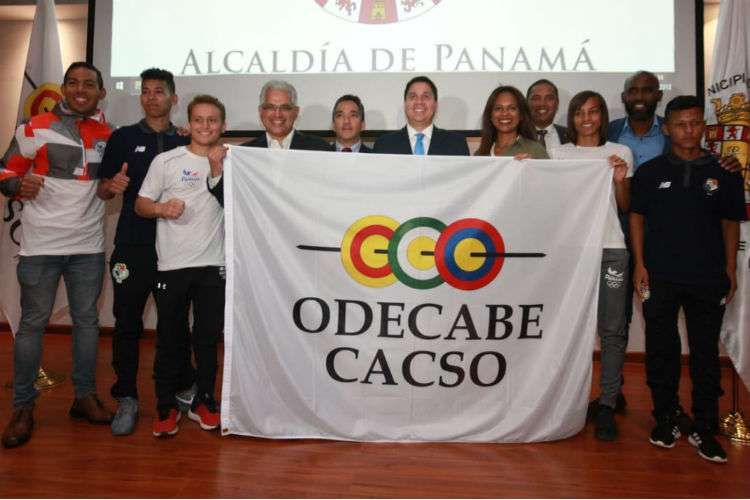 Presentación de la bandera de los Juegos Centroamericanos y del Caribe 2022. Foto: Anayansi Gamez