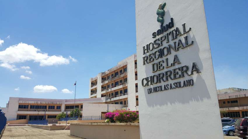 Vista de la parte exterior del hospital Nicolás A. Solano de La Chorrera.  /  Foto: Raimundo Rivera