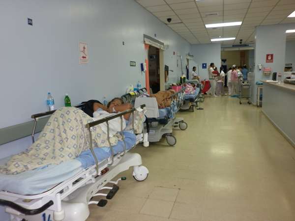 El viernes pasado, el mandatario hizo una visita a las instalaciones del cuarto de urgencia del Complejo Hospitalario Arnulfo Arias Madrid. Foto: Archivo