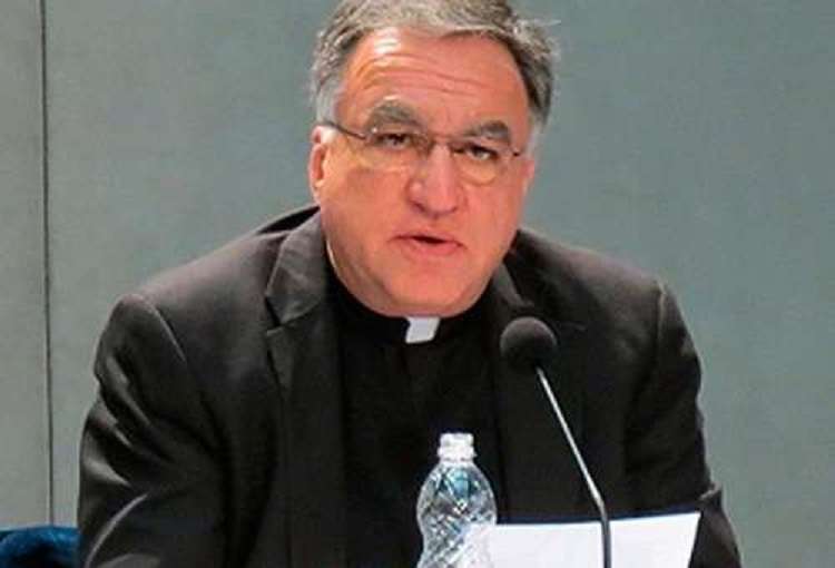 Según informó el padre Thomas Rosica, la pregunta original no menciona el caso de las uniones homosexuales. Foto: ACI Prensa