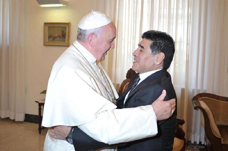 El papa Francisco y Diego Maradona. /EFE