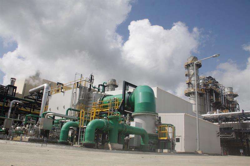 Vista general de las instalaciones de la planta AES Colón hoy, viernes 17 de agosto de 2018, en la ciudad de Colón (Panamá). EFE